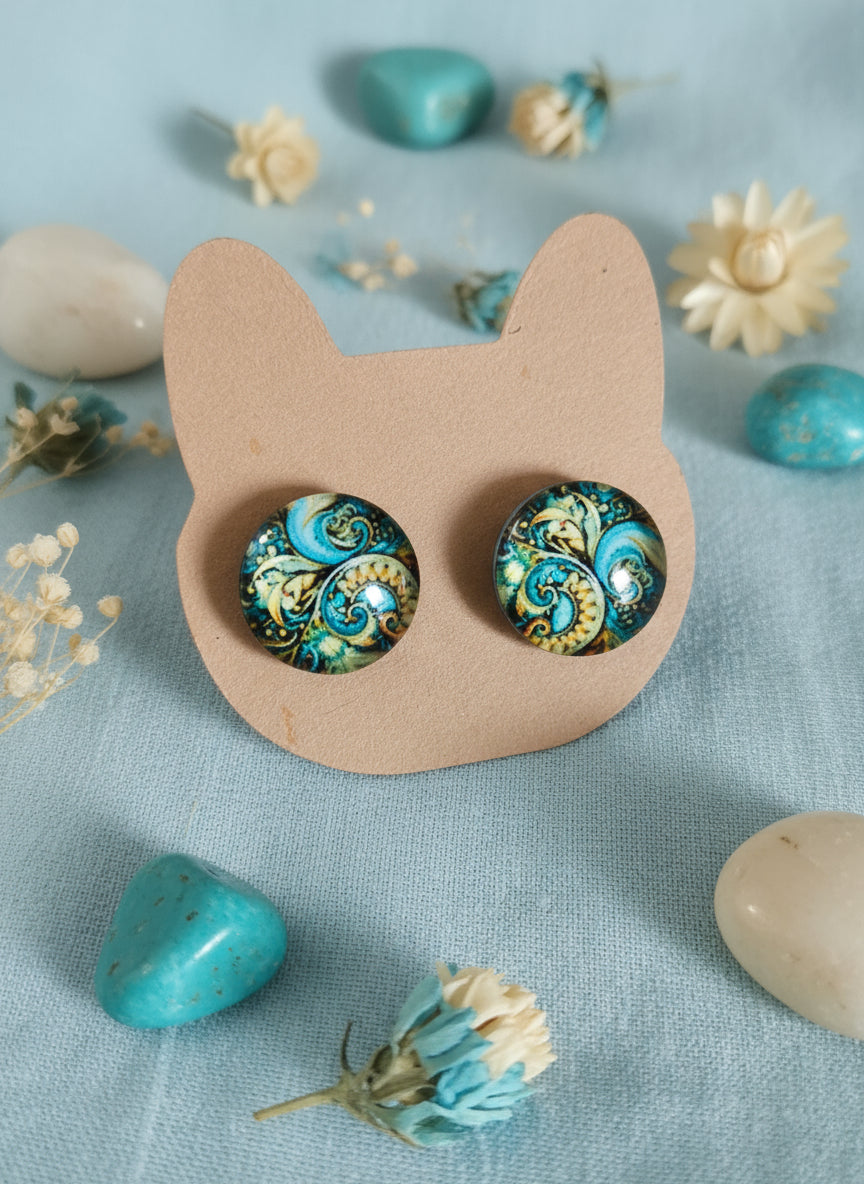 Cabochon Nature’s Whisper Earring