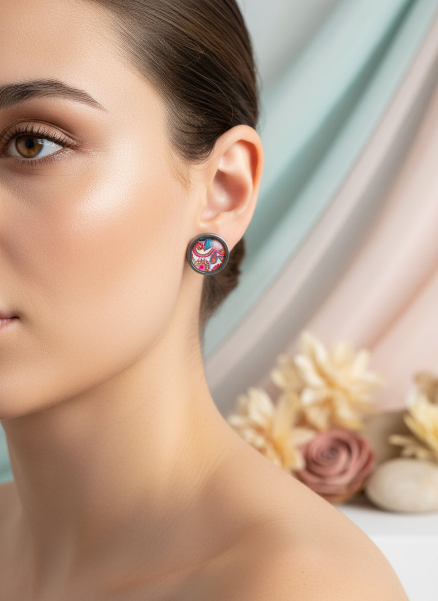 Cabochon Earring with Cactus