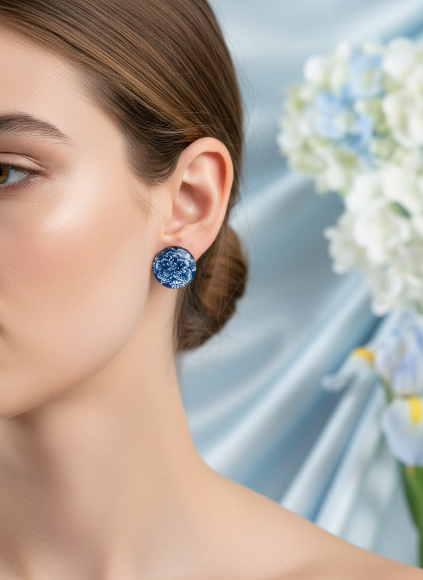 Cabochon Earring with Flower