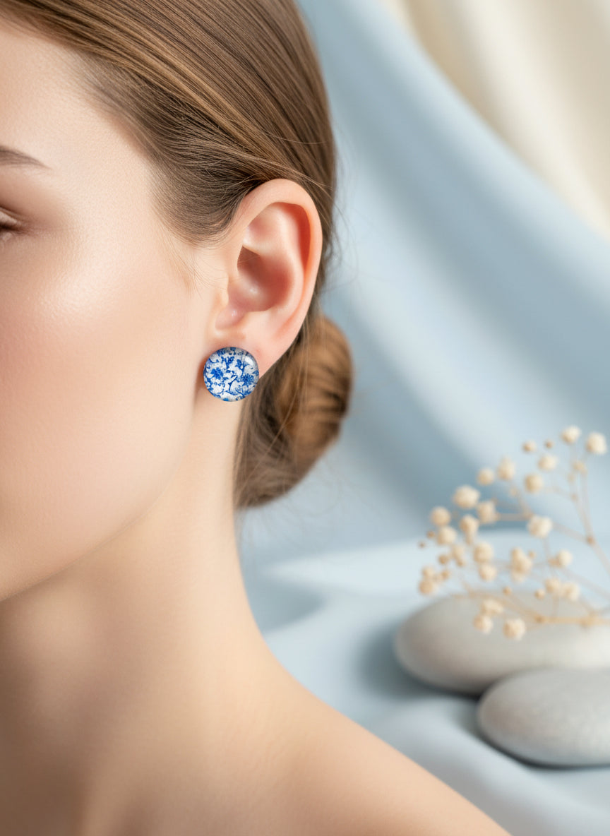 Cabochon Earring with Flower