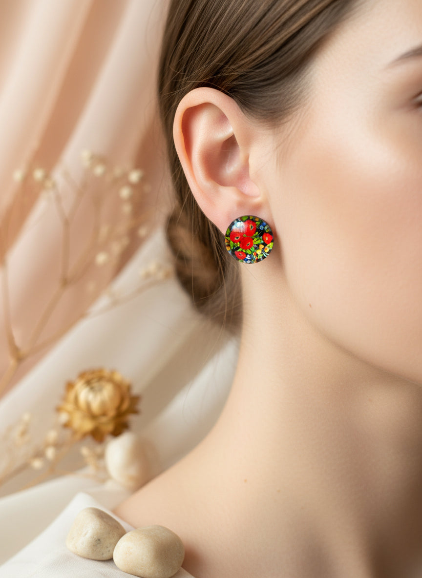 Cabochon Earring with Flower