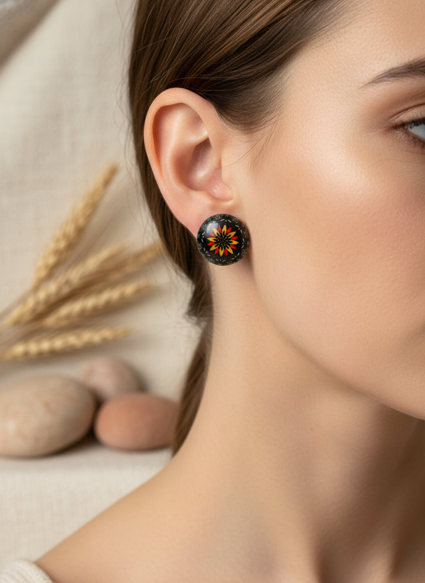 Cabochon Earring with Flower