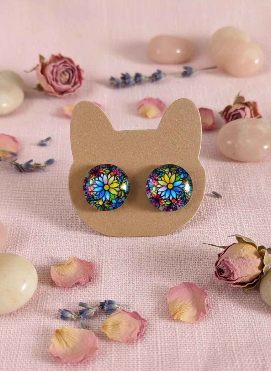 Cabochon Earring with Flower