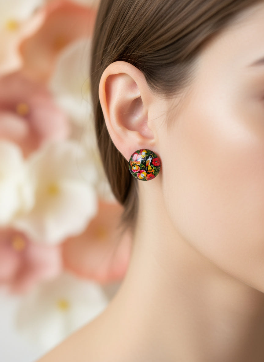 Cabochon Earring with Flower