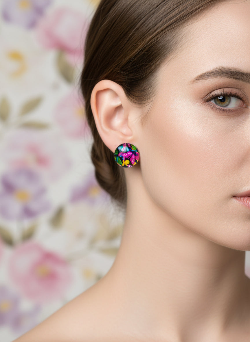 Cabochon Earring with Flower