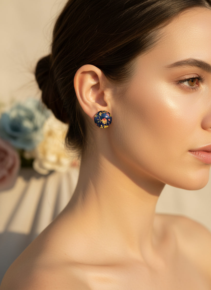 Cabochon Earring with Flower