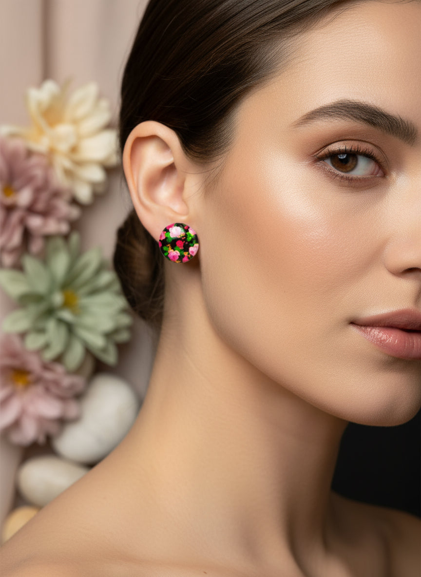 Cabochon Earring with Flower