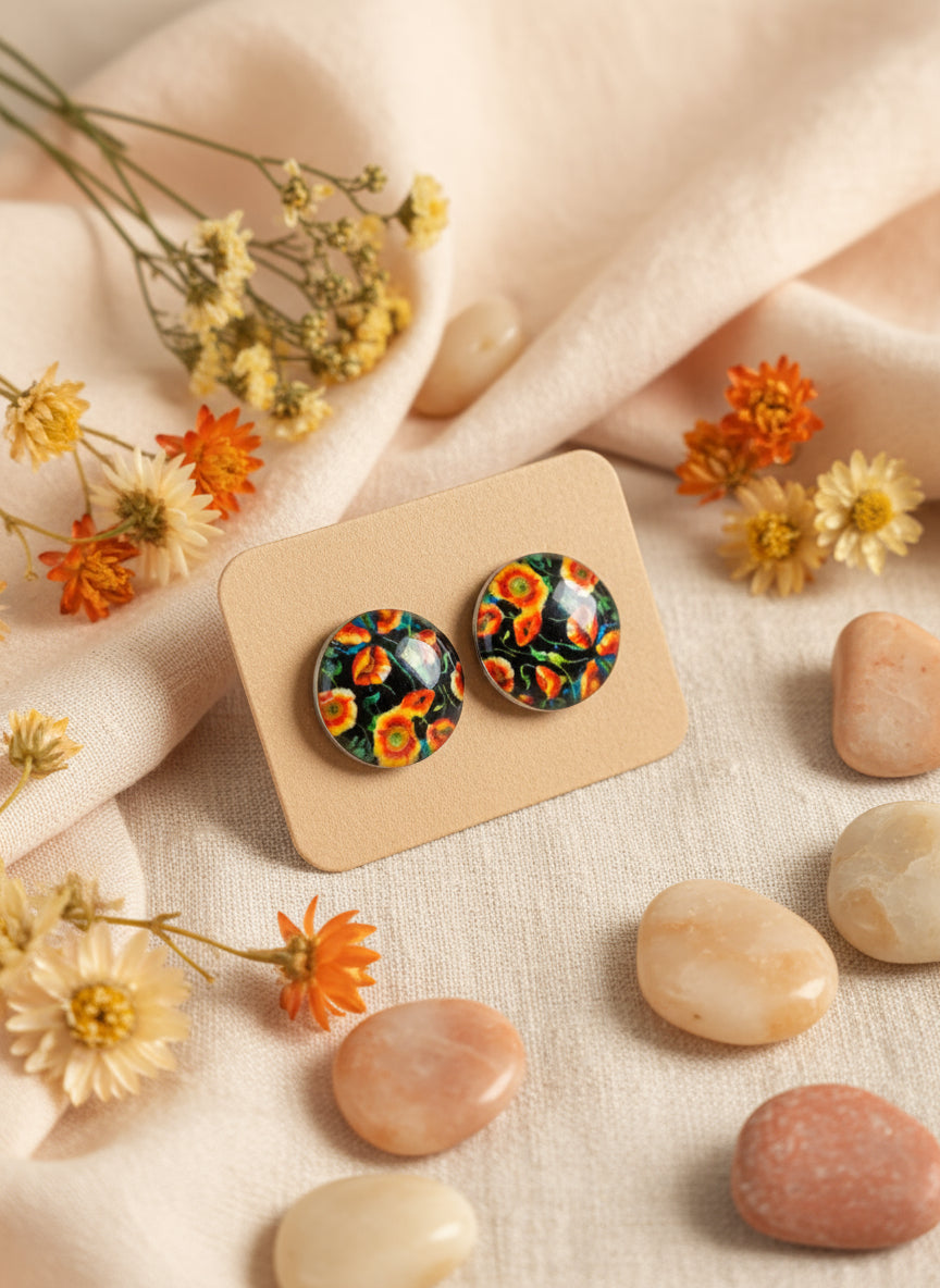 Cabochon Earring with Flower