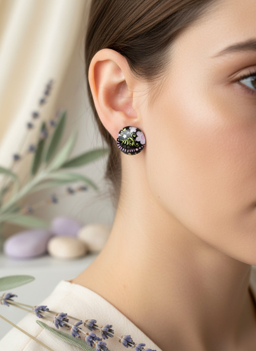 Cabochon Earring with Flower