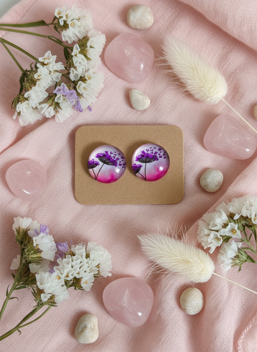 Cabochon Earring with Flower