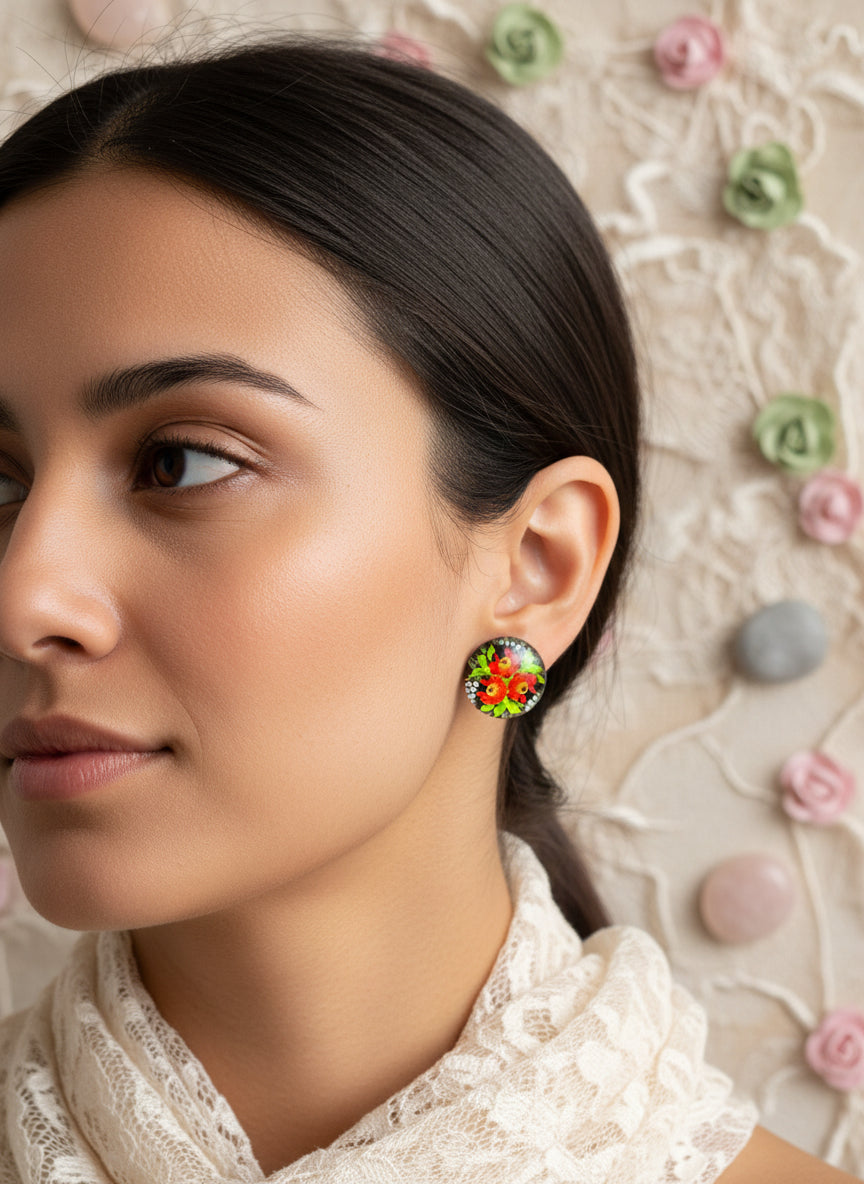 Cabochon Earring with Flower