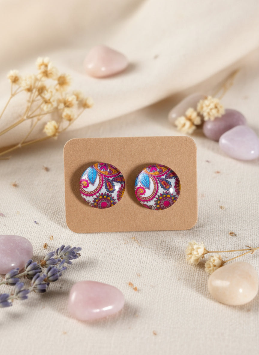 Cabochon Earring with Flower