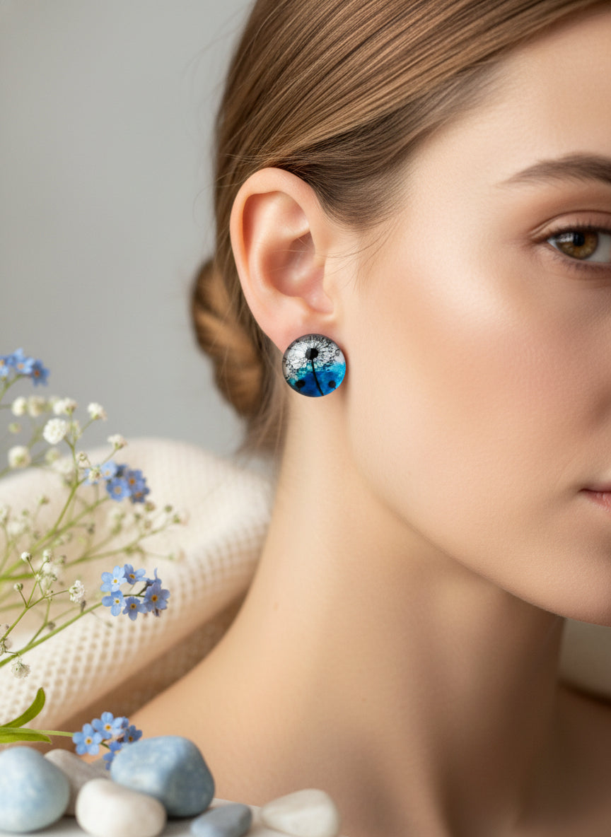 Cabochon Earring with Flower