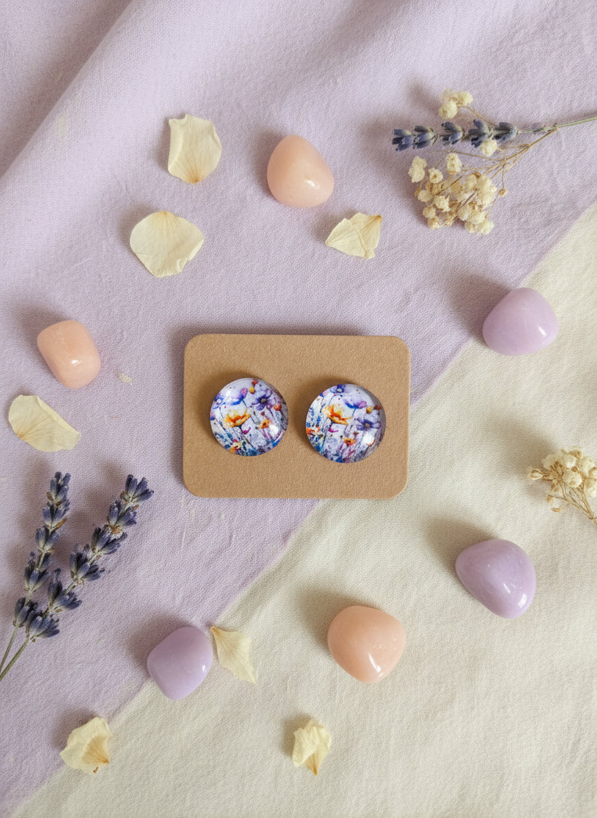 Cabochon Earring with Flower