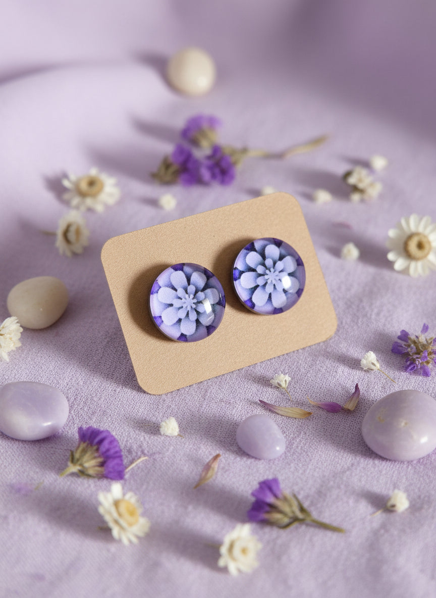 Cabochon Earring with Flower