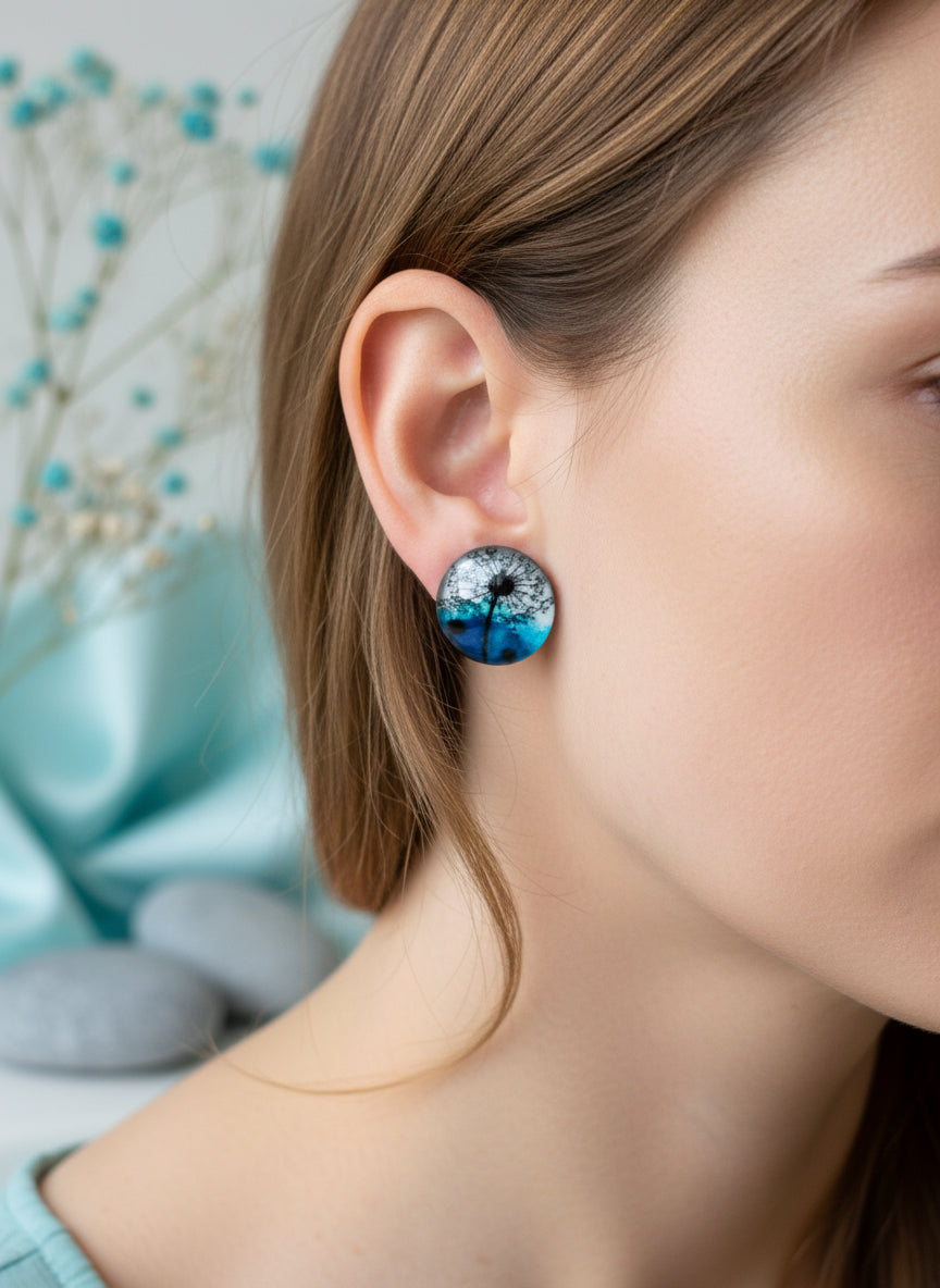Cabochon Earring with Flower