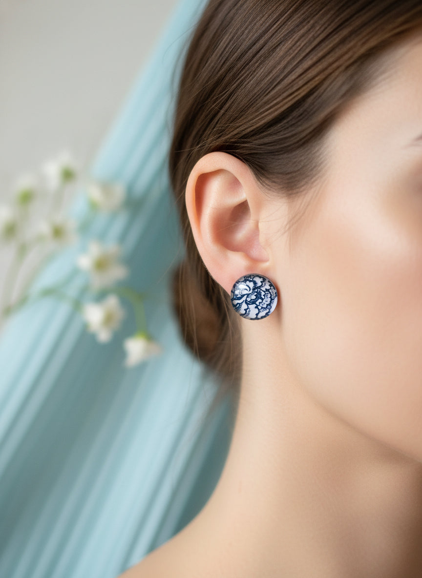 Cabochon Earring with Flower