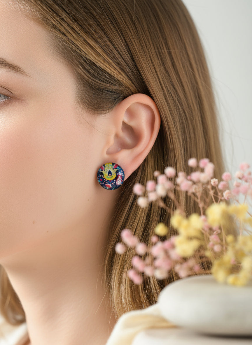Cabochon Earring with Flower