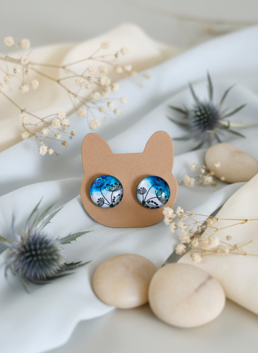Cabochon Earring with Flower