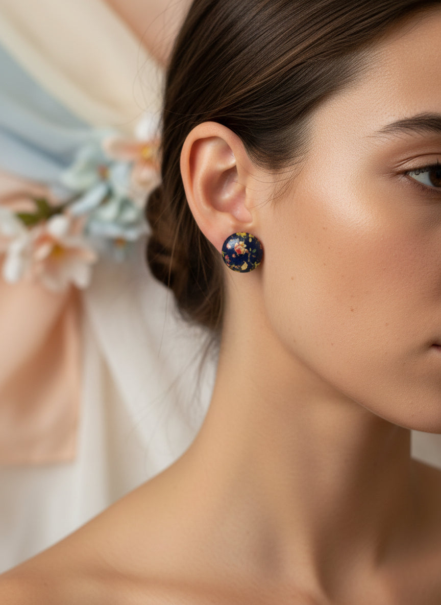 Cabochon Earring with Flower