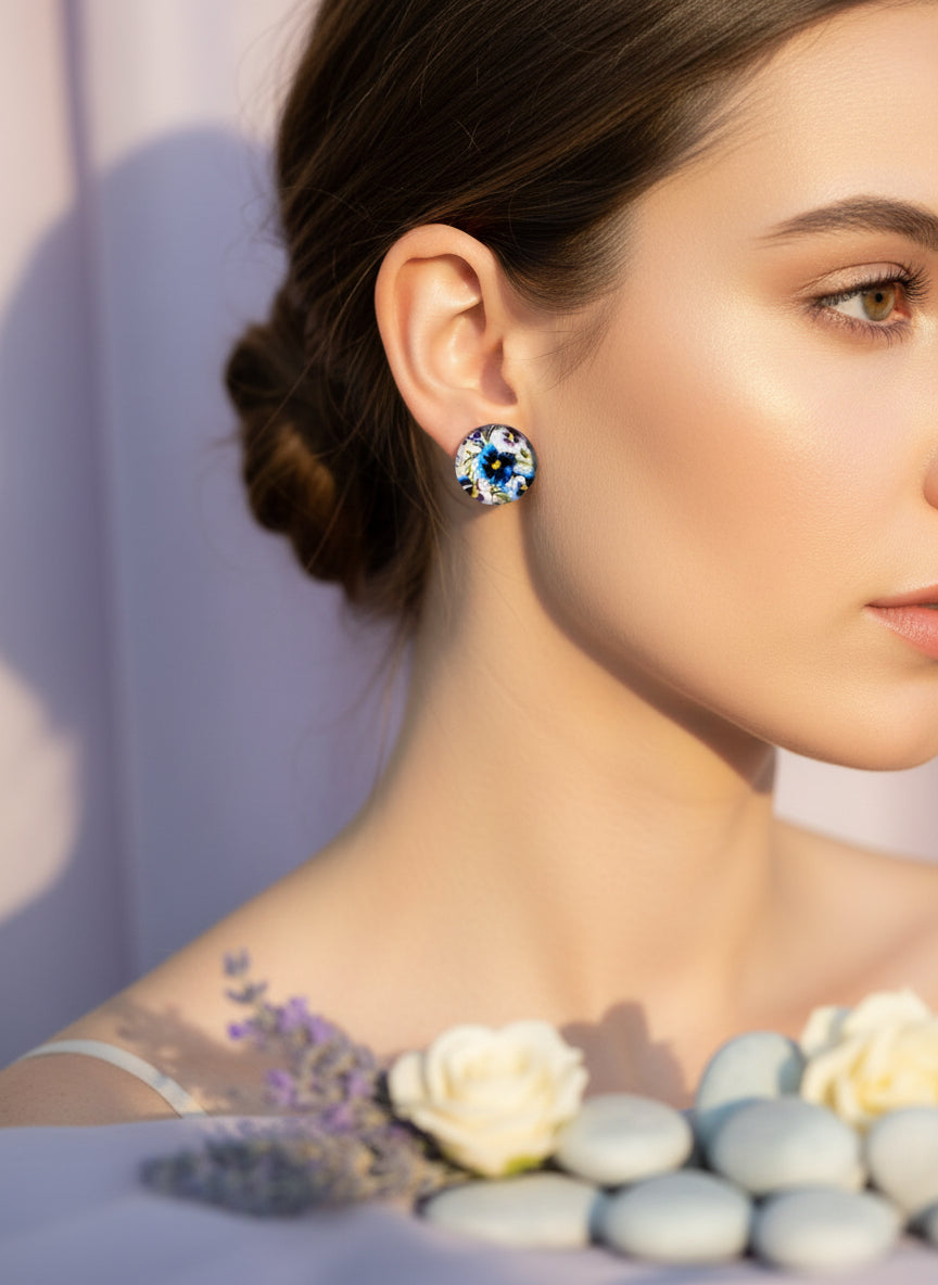 Cabochon Earring with Flower