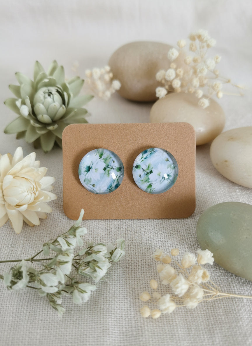 Cabochon Earring with Flower