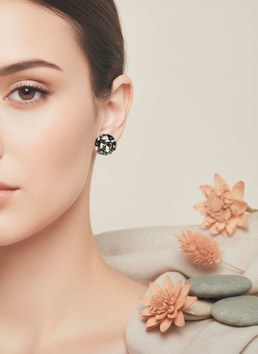 Cabochon Earring with Flower