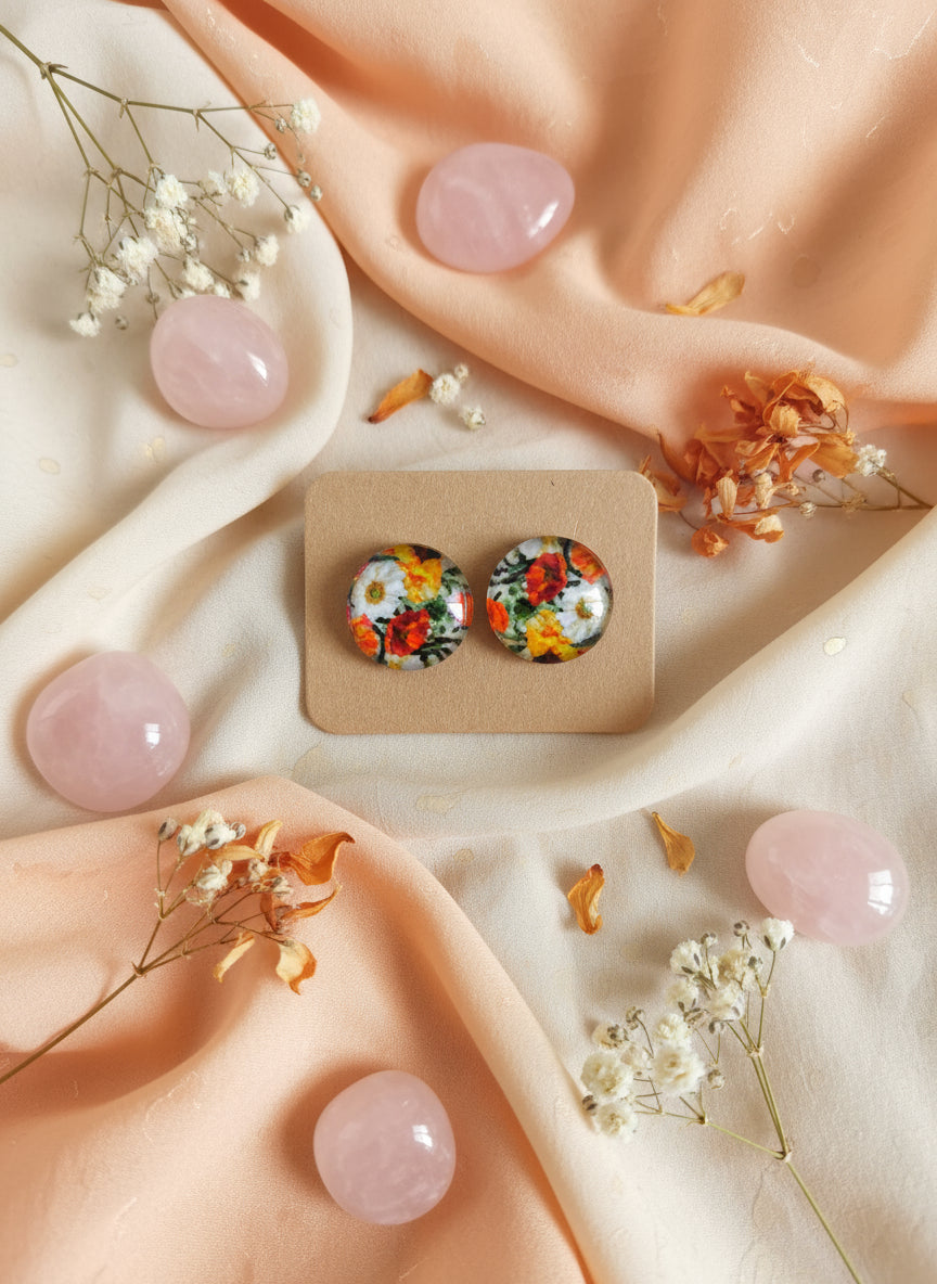 Cabochon Earring with Flower