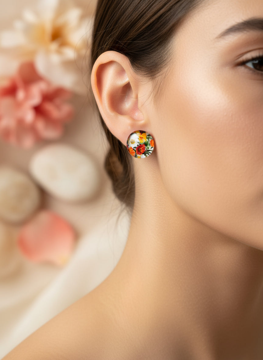 Cabochon Earring with Flower
