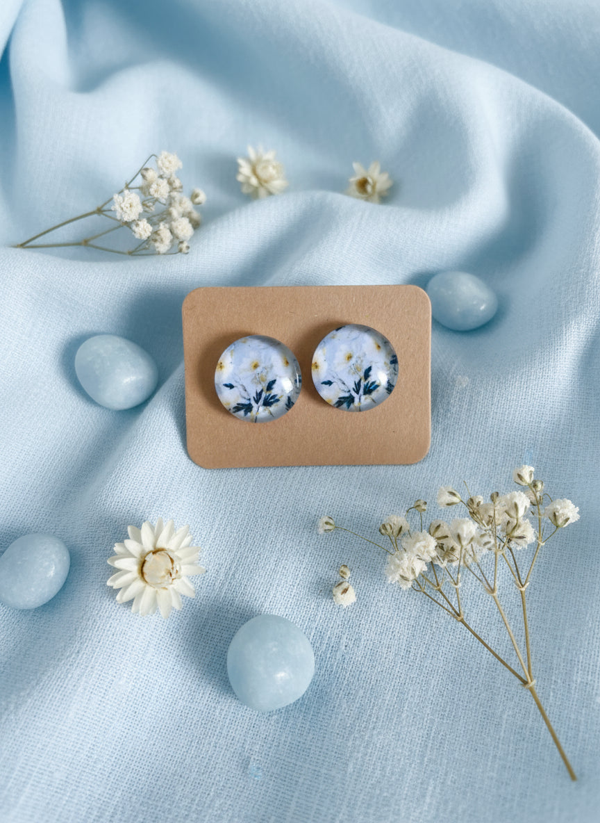 Cabochon Earring with Flower