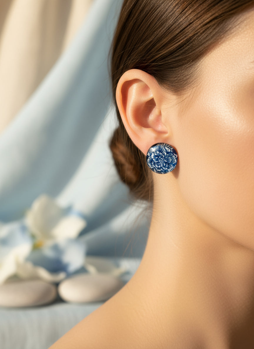 Cabochon Earring with Flower
