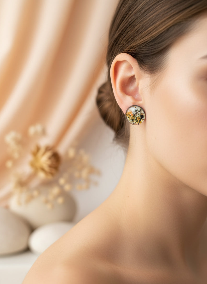 Cabochon Earring with Flower