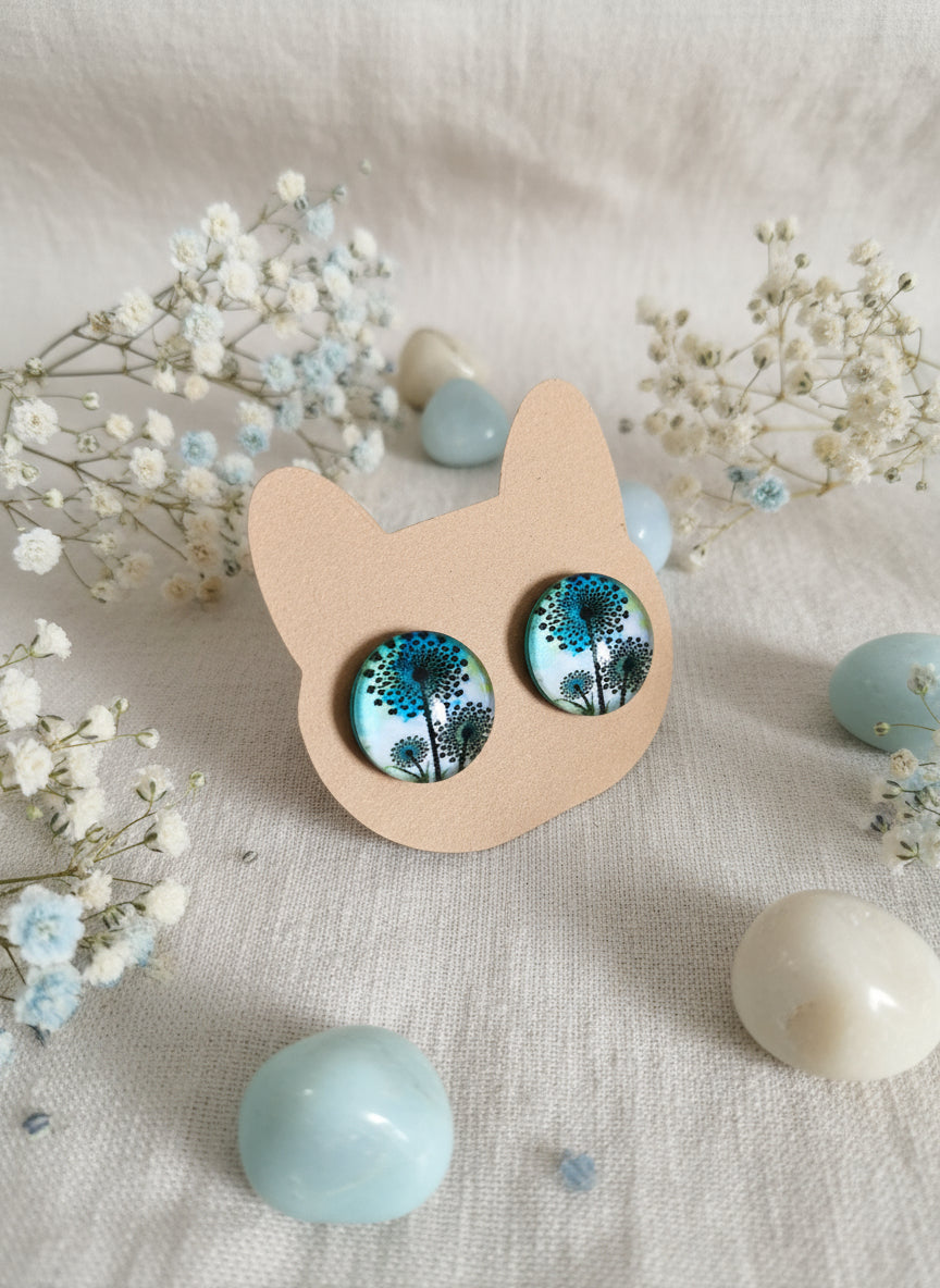 Cabochon Earring with Flower