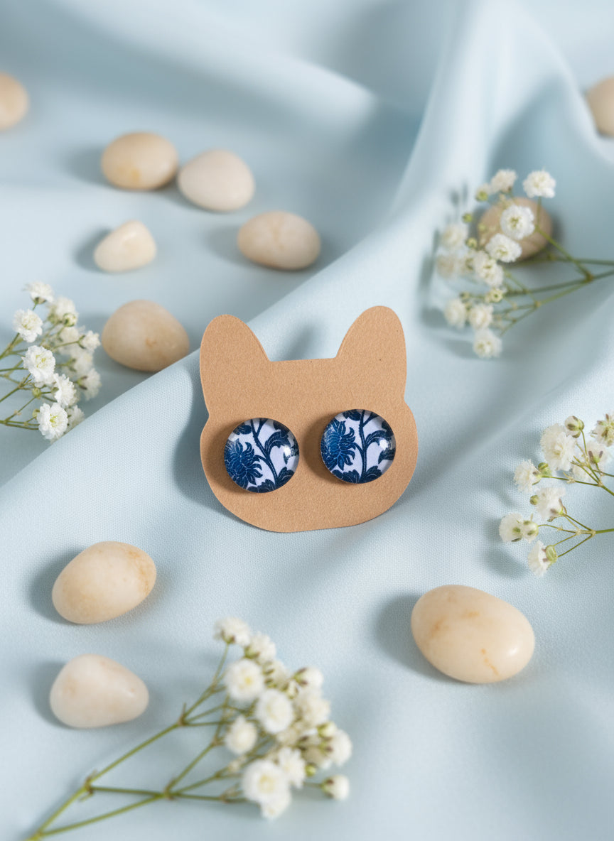 Cabochon Earring with Flower