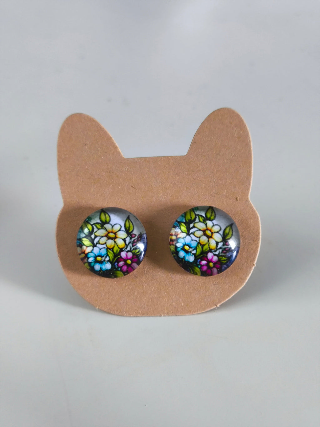 Cabochon Earring with Flower