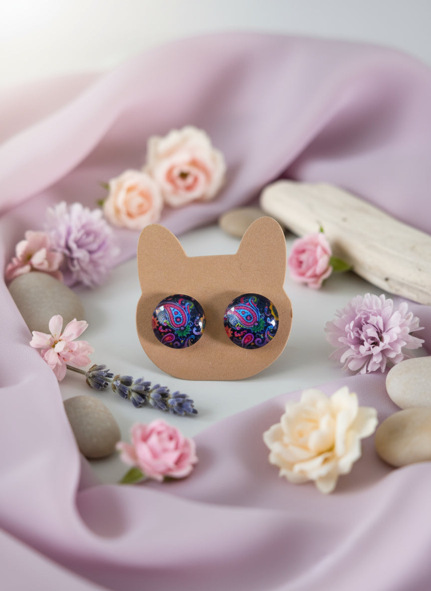 Cabochon Earring with Flower