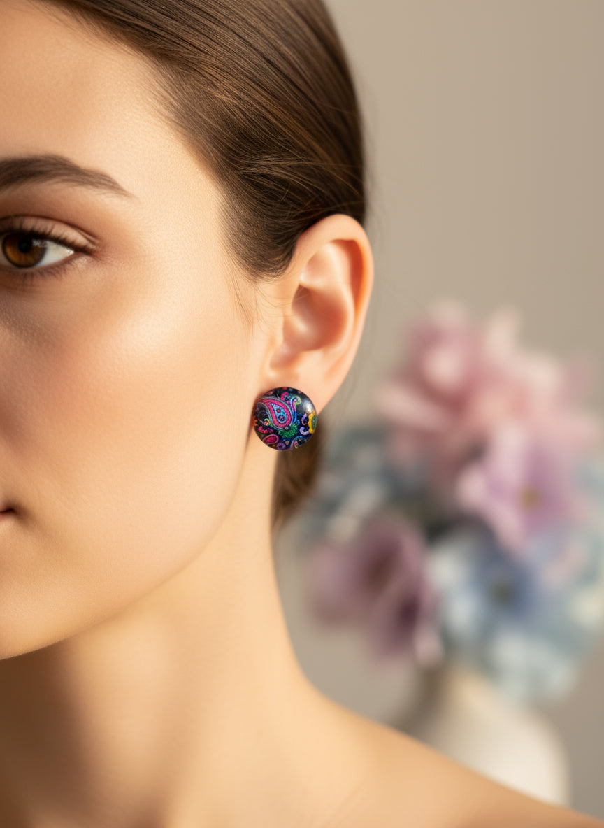 Cabochon Earring with Flower