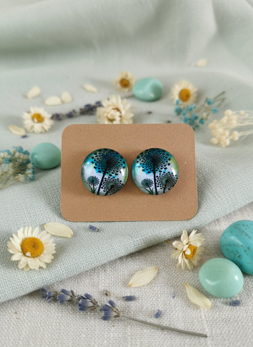 Cabochon Earring with Flower