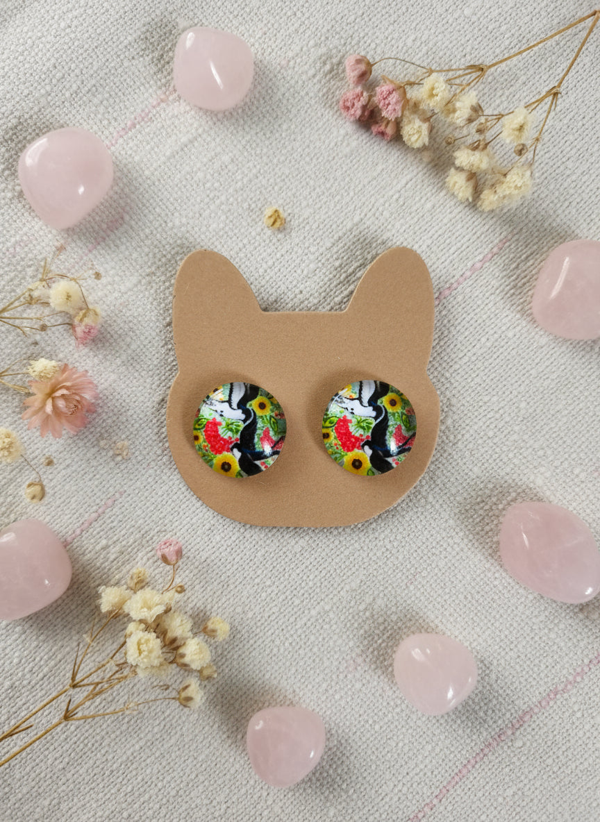 Cabochon Earring with Flower