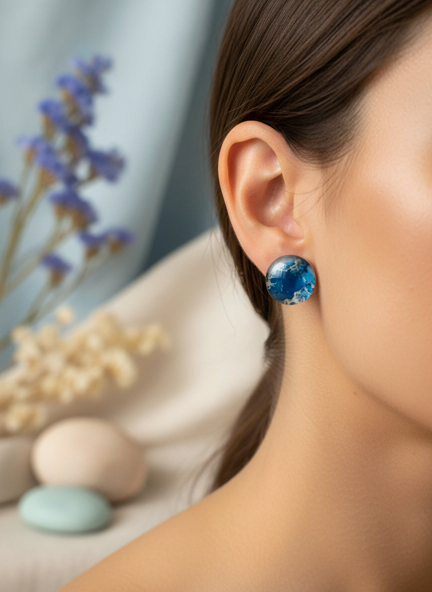 Cabochon Earring with Mineral design