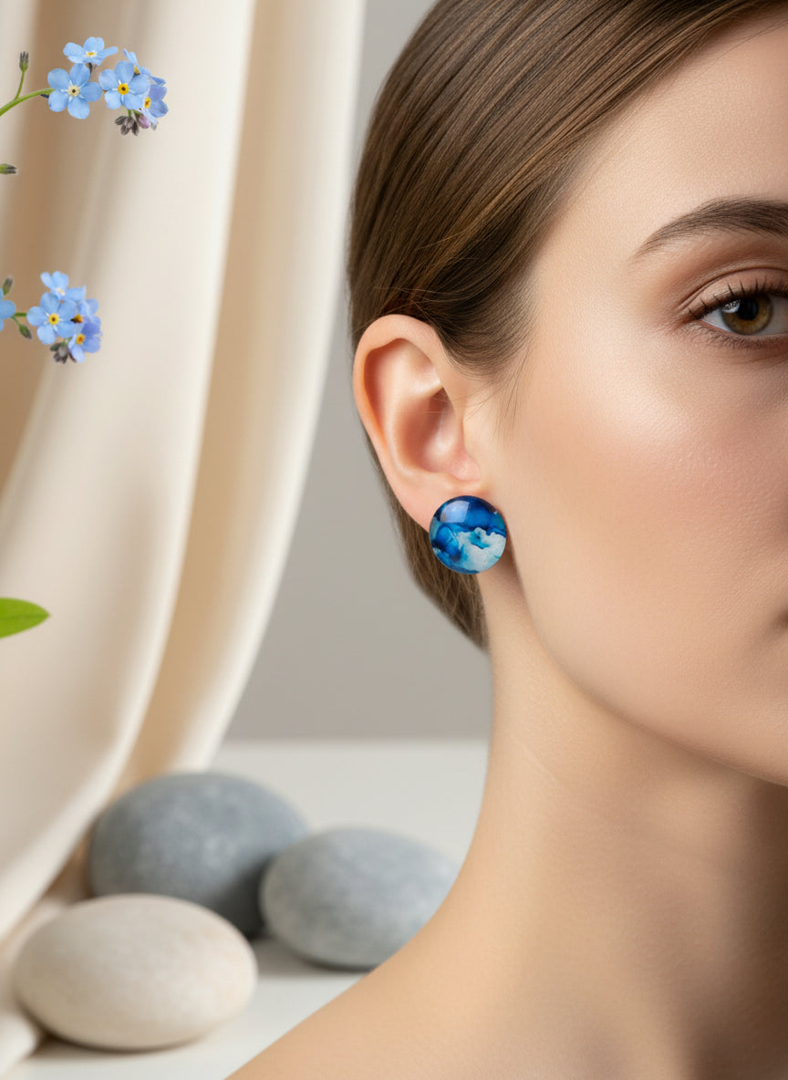 Cabochon Earring with Mineral design