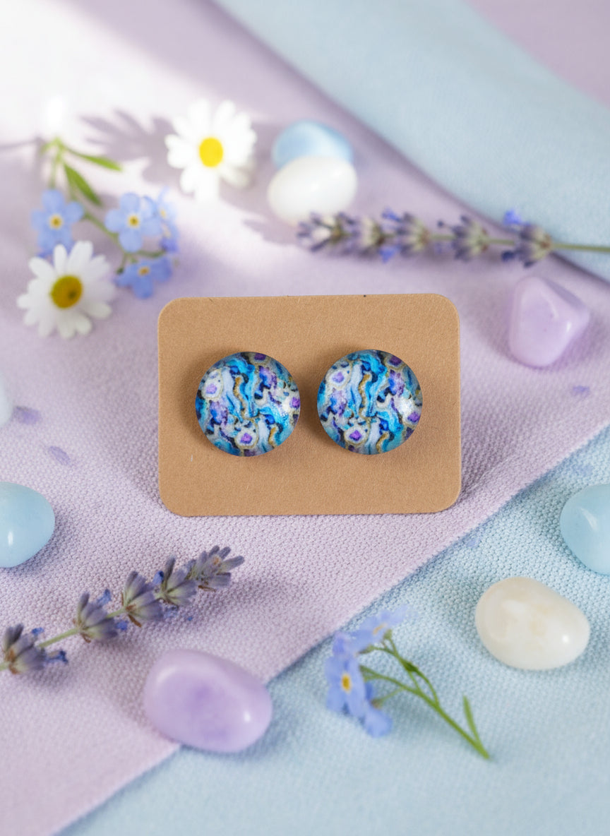 Cabochon Earring with Mineral design