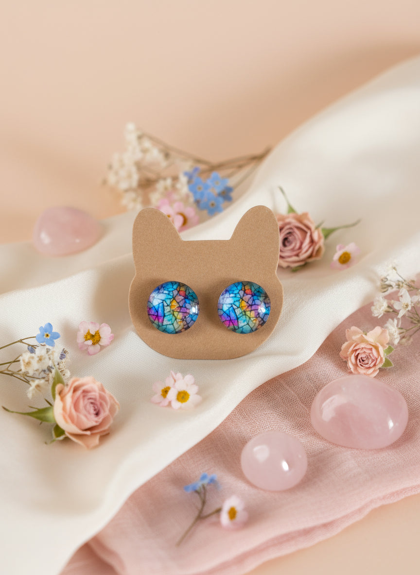 Cabochon Earring with Mineral design