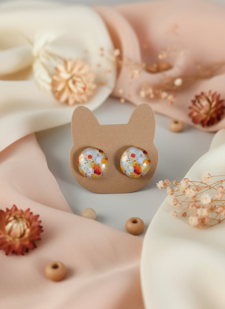 Cabochon Earring with Mineral design