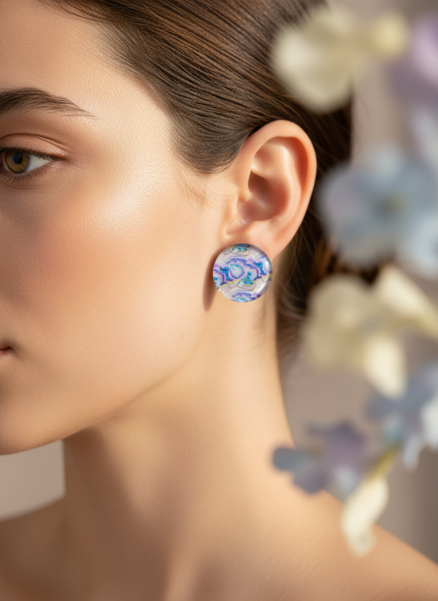 Cabochon Earring with Mineral design