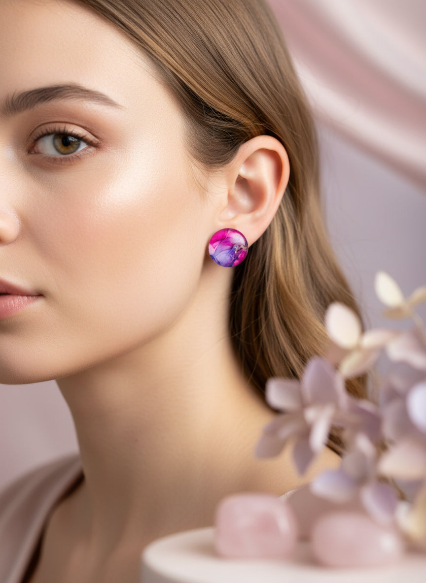 Cabochon Earring with Mineral design