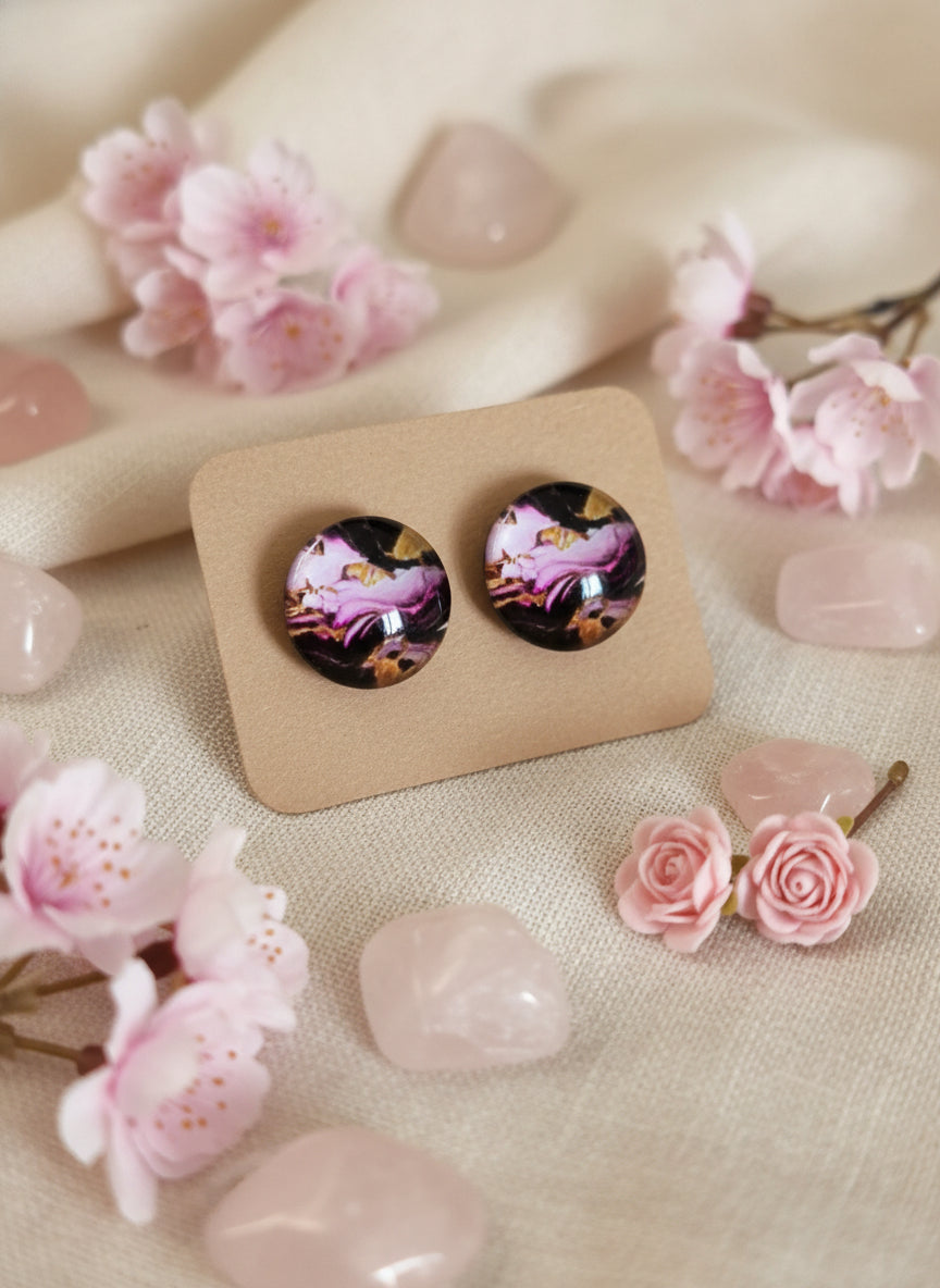 Cabochon Earring with Mineral design