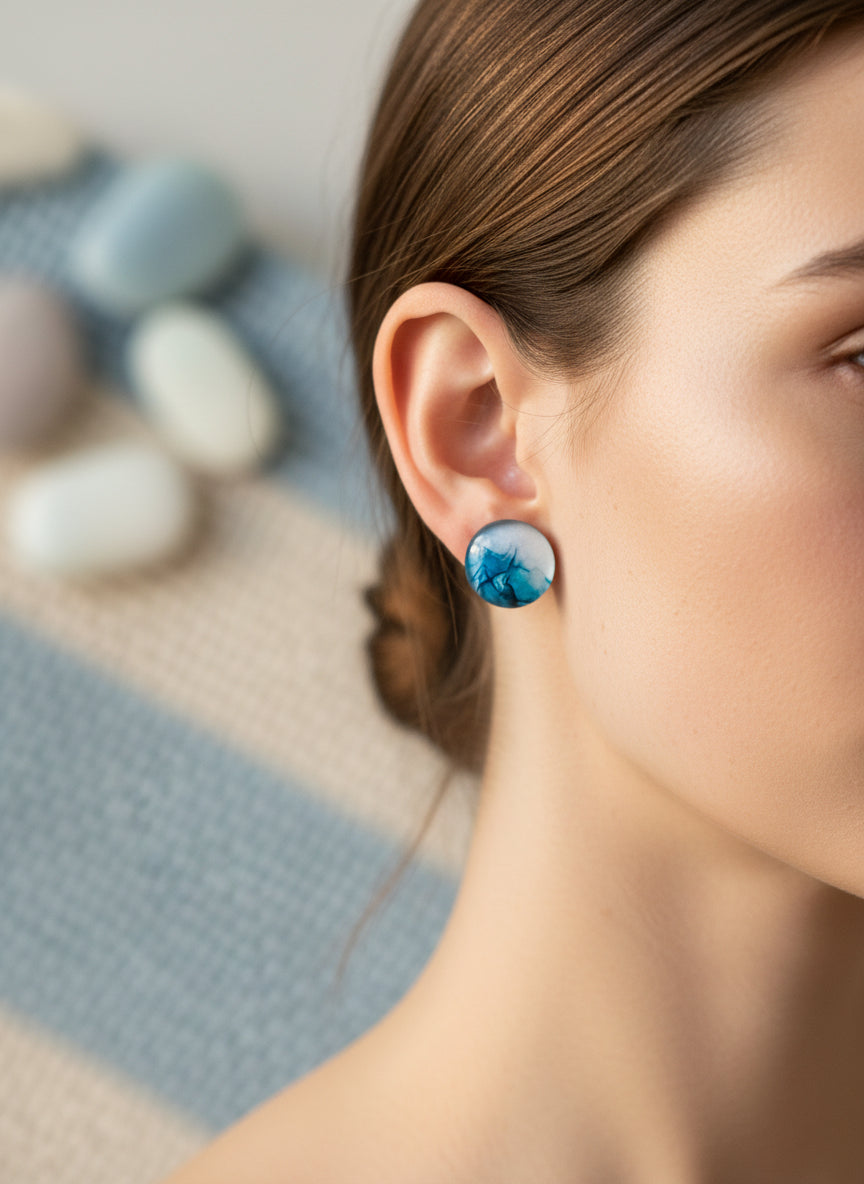 Cabochon Earring with Mineral design