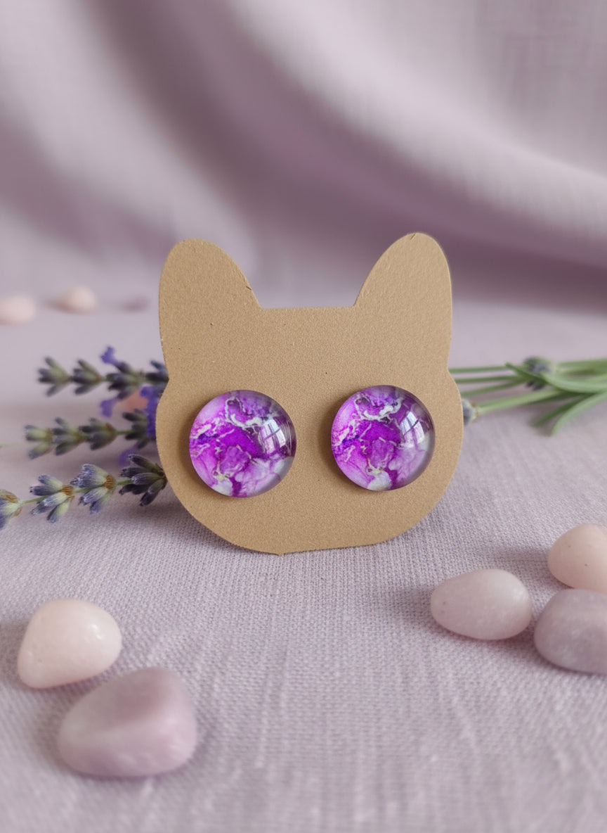 Cabochon Earring with Mineral design