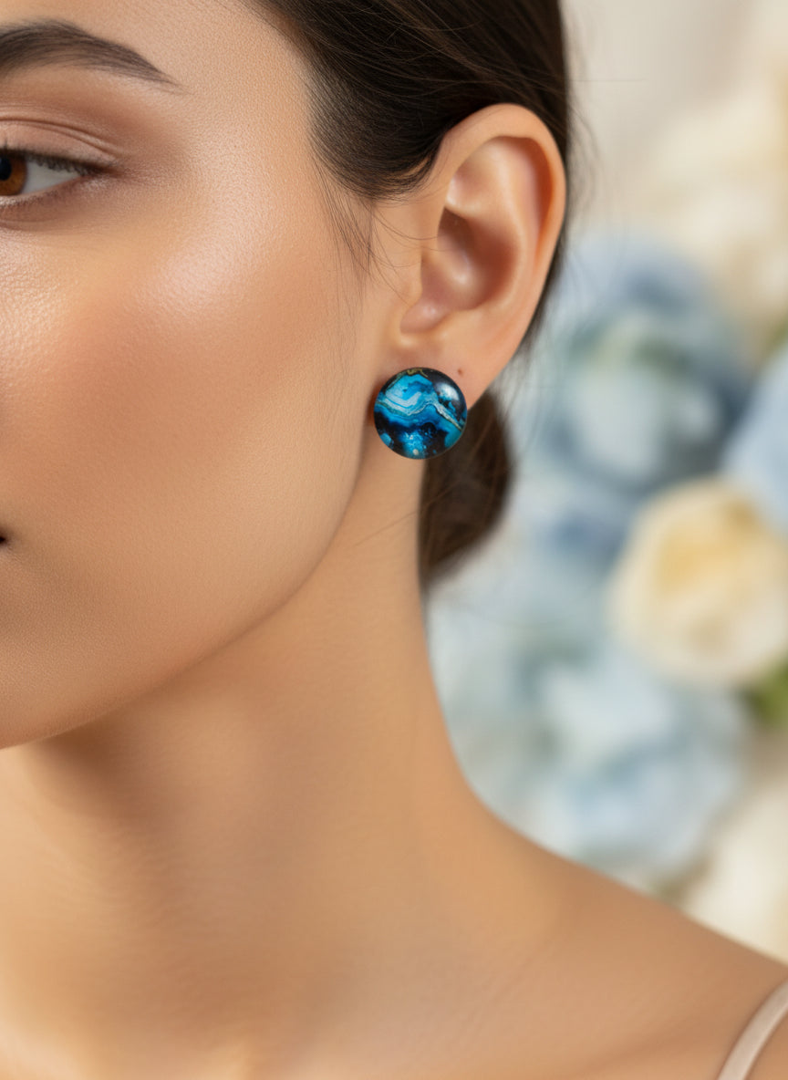 Cabochon Earring with Mineral design